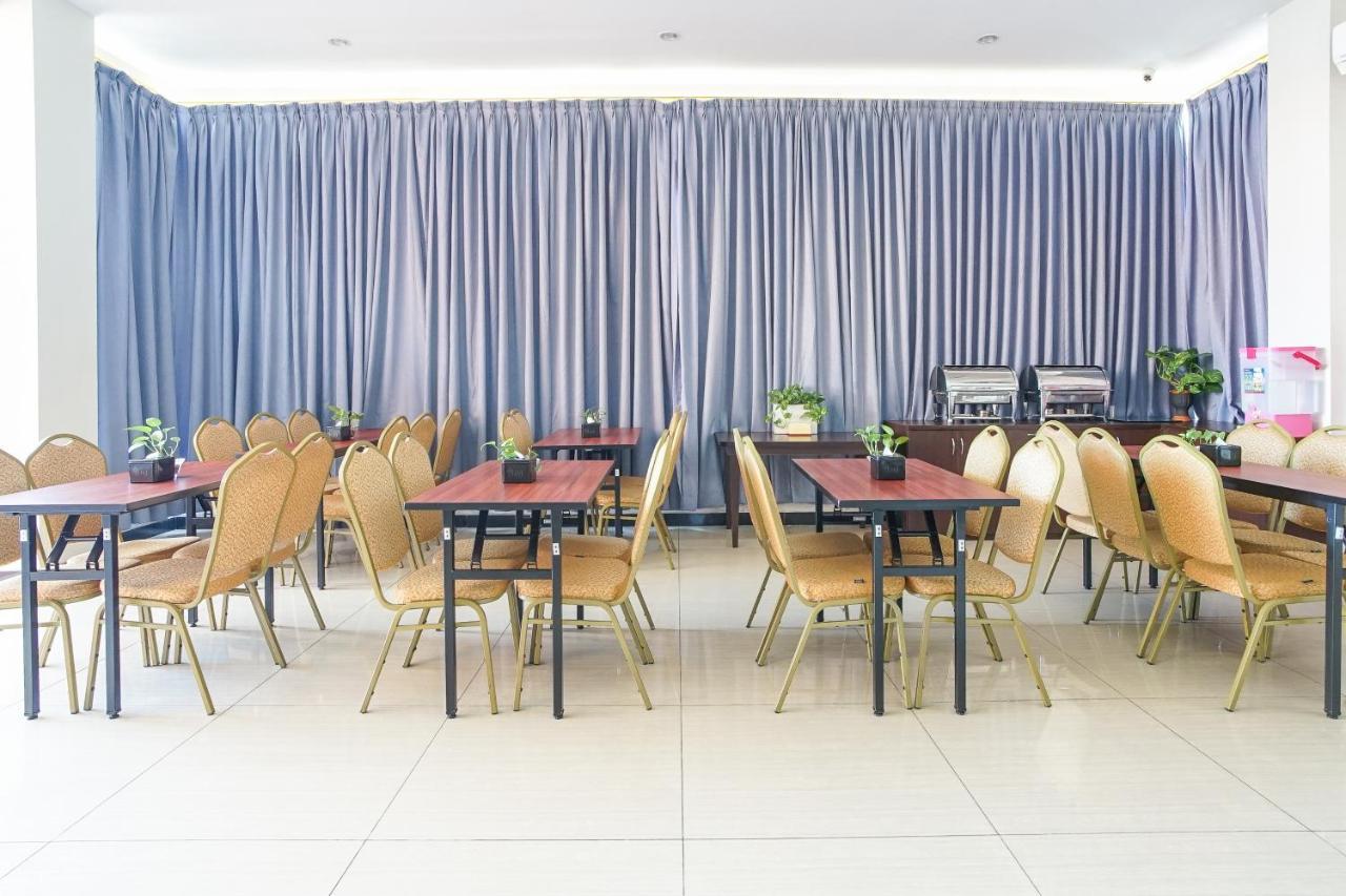 Hotel Royal Manado Eksteriør bilde